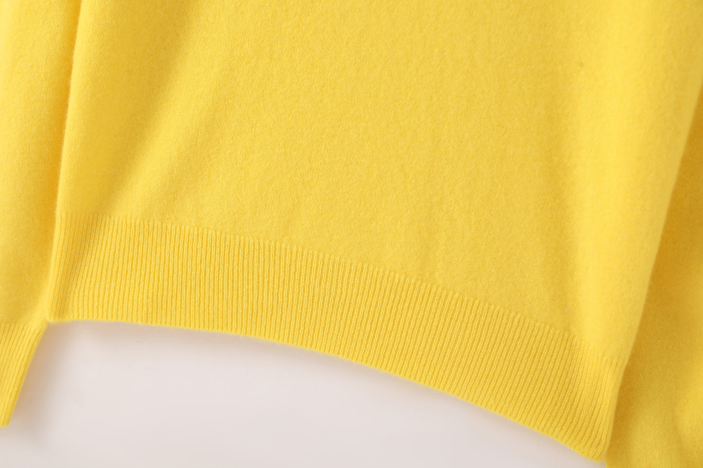 100% cashmere Warm and cozy women's cashmere polo shirt