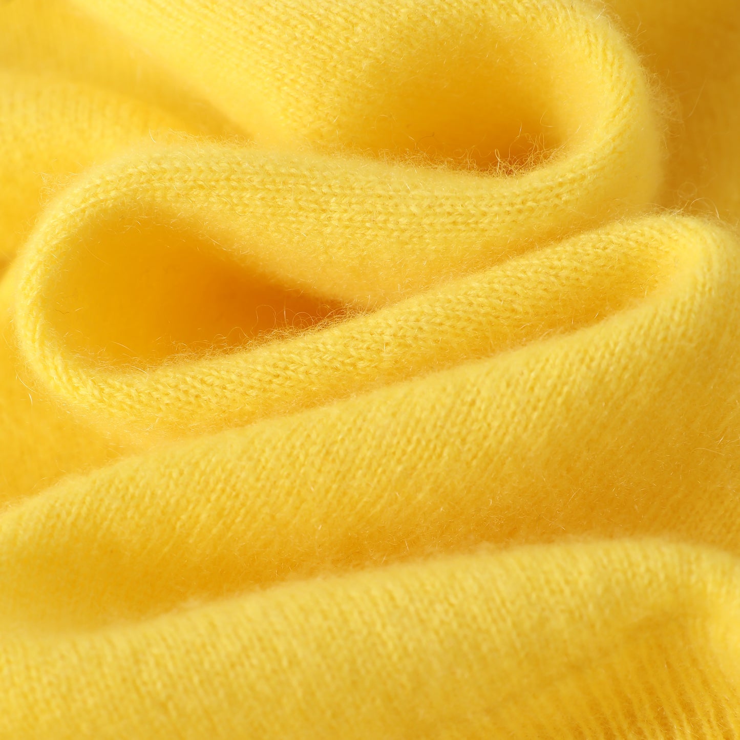 100% cashmere Warm and cozy women's cashmere polo shirt