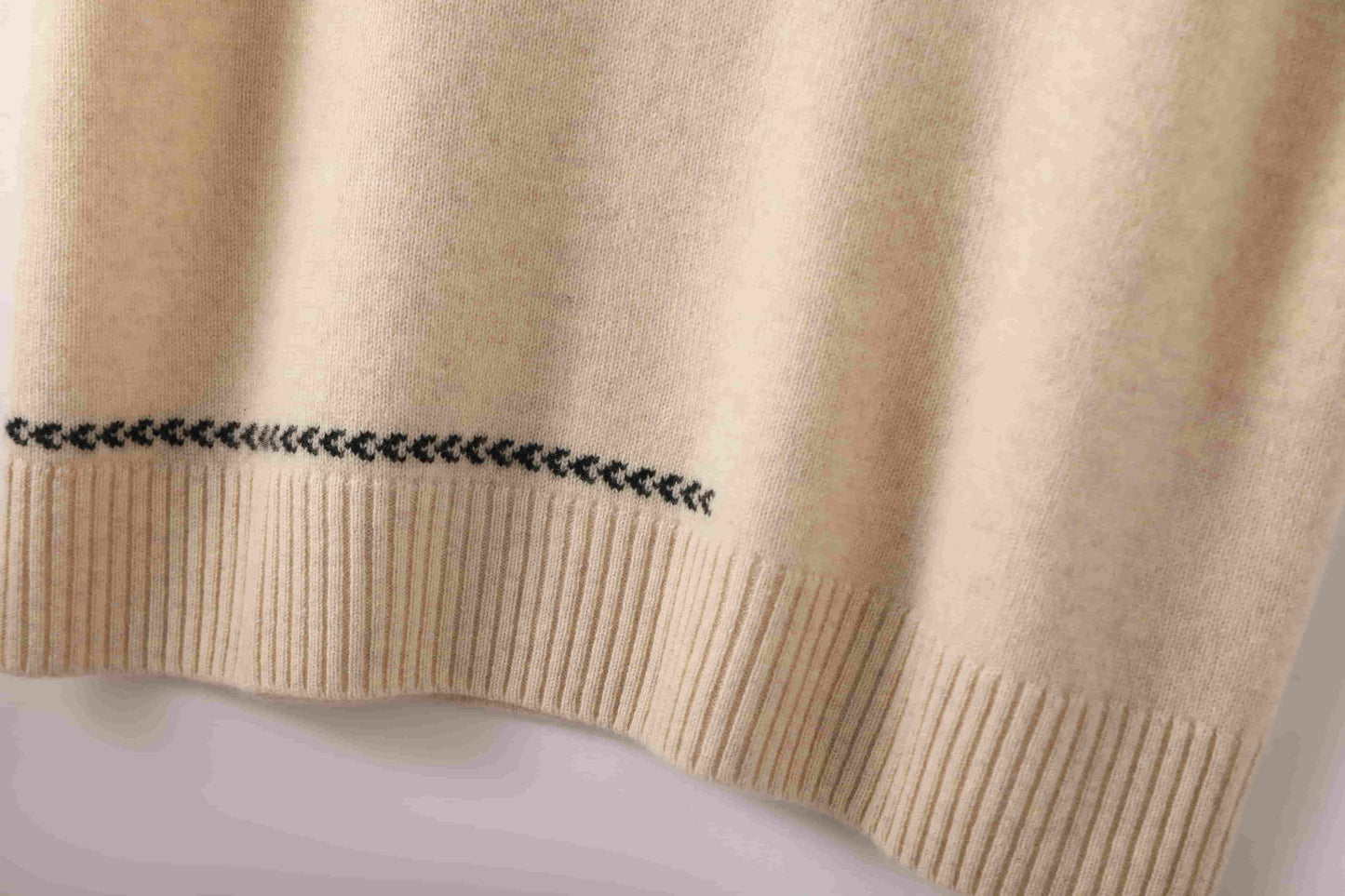 100% cashmere fashion warm ladies v-neck cashmere vest