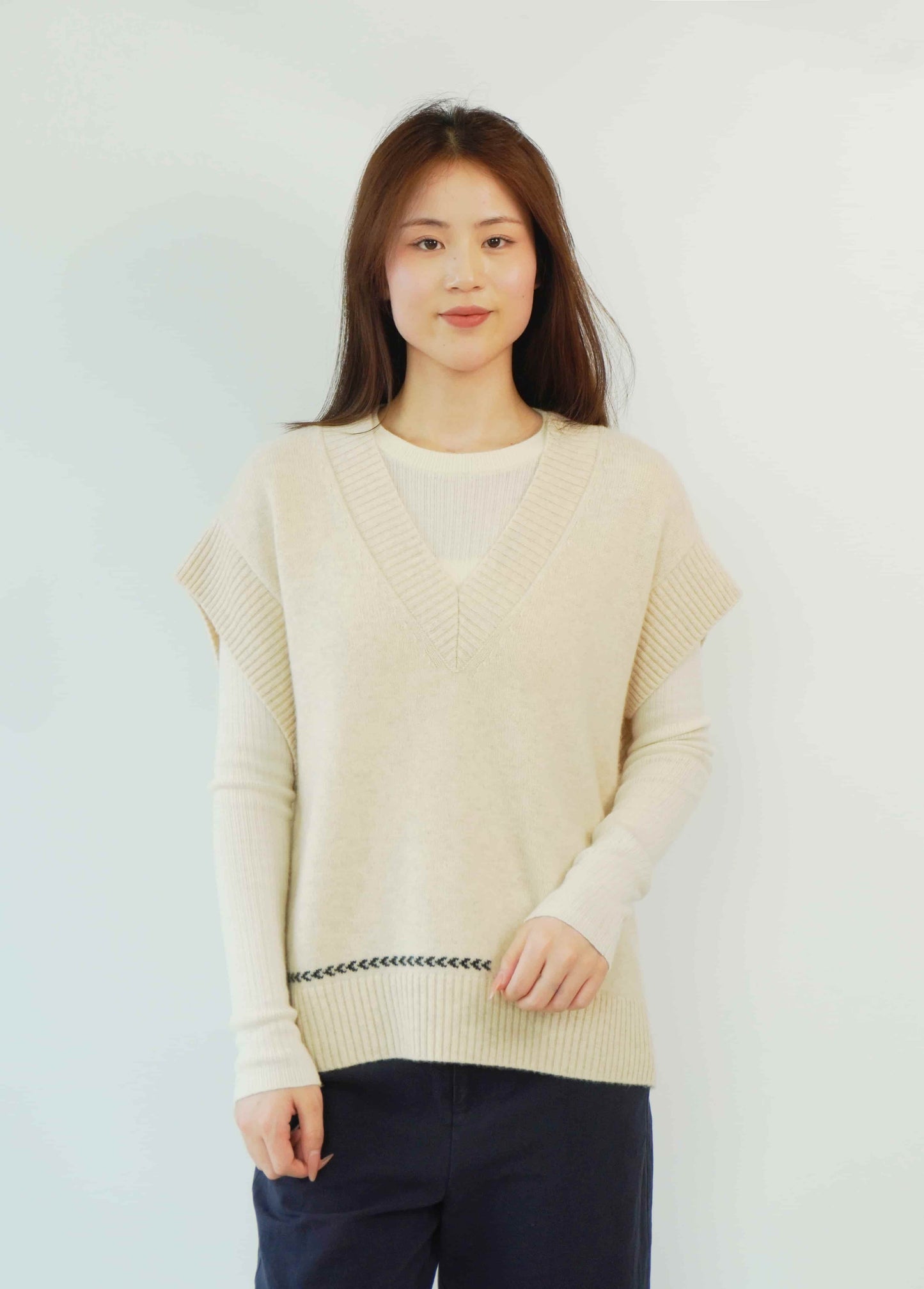 100% cashmere fashion warm ladies v-neck cashmere vest