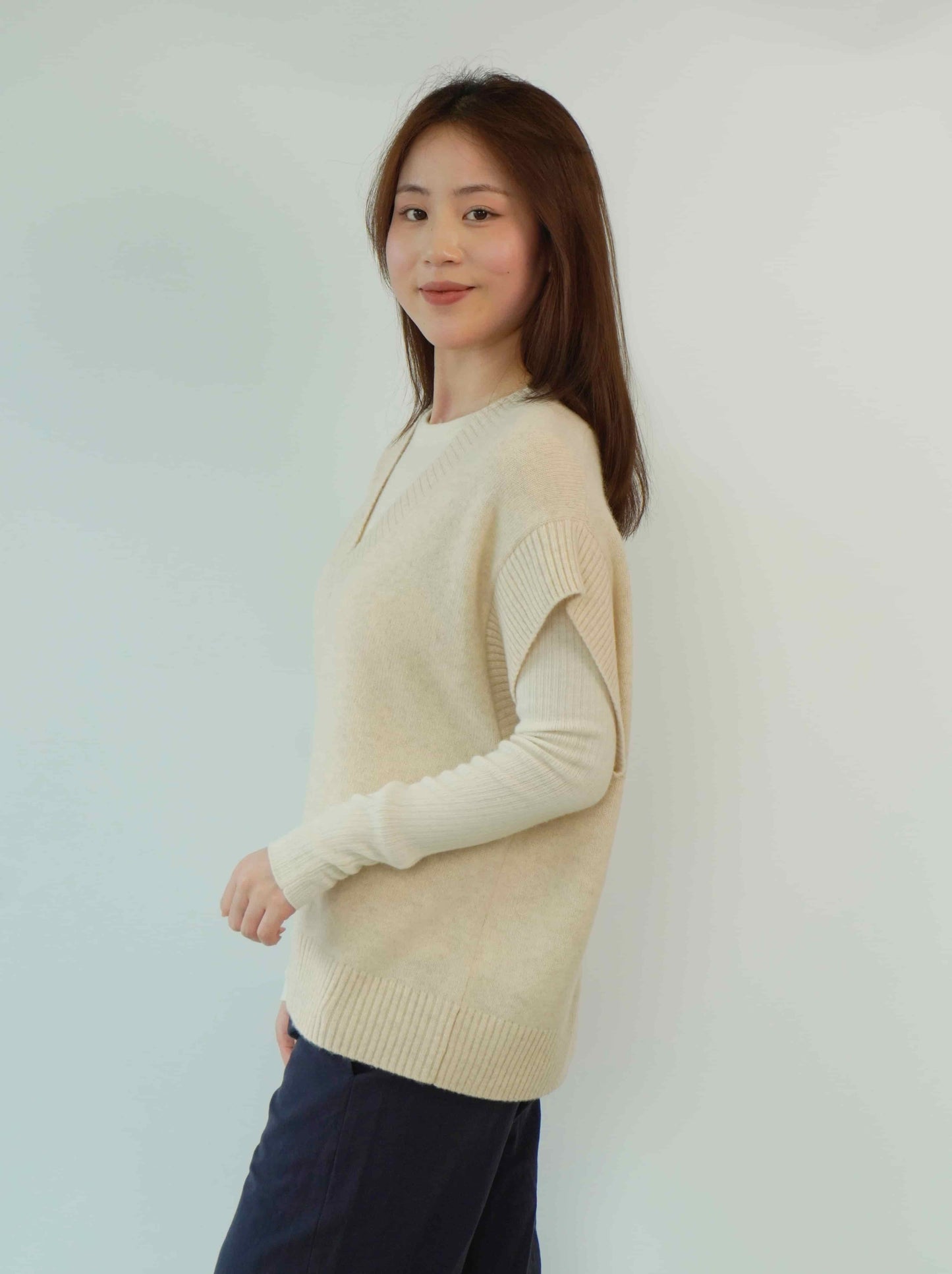 100% cashmere fashion warm ladies v-neck cashmere vest