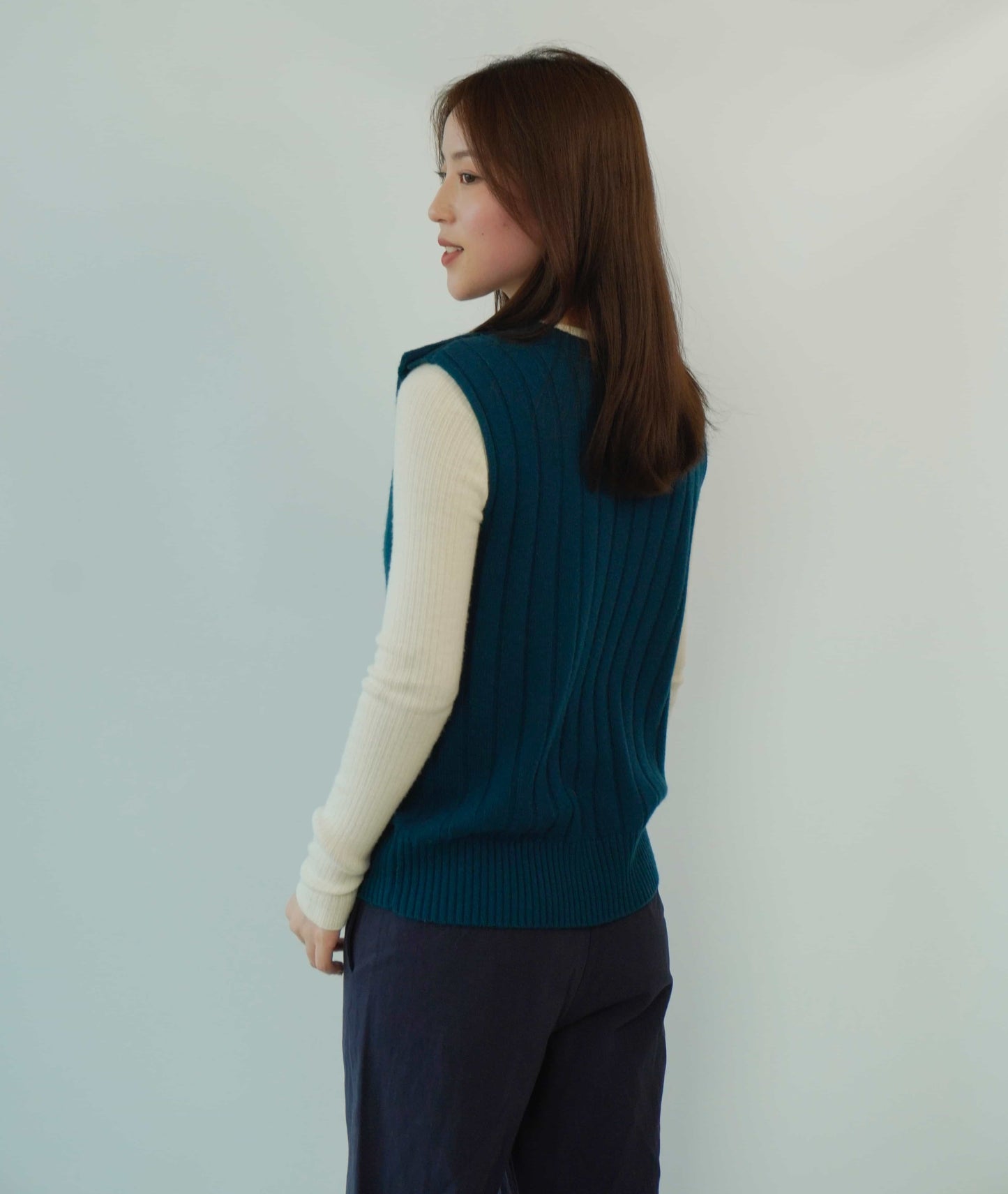 100% cashmere round neck slim fashion ladies cashmere vest