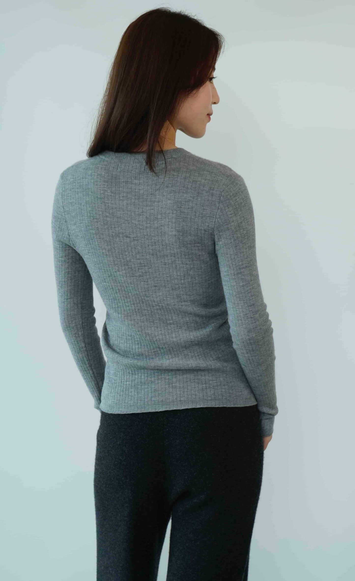 100% Cashmere Soft, cozy, breathable and elegant ladies worsted cashmere sweater