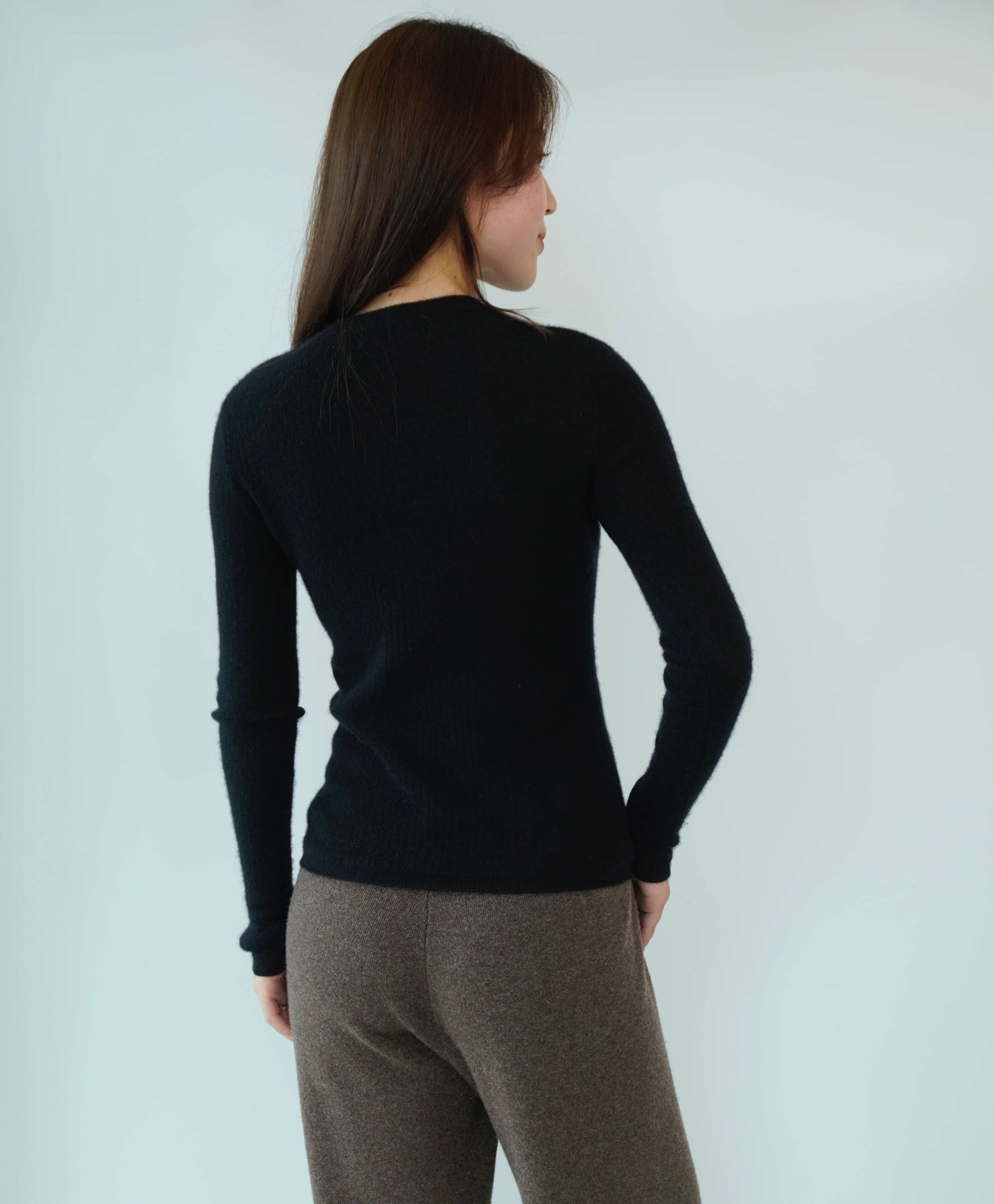 100% Cashmere Soft, cozy, breathable and elegant ladies worsted cashmere sweater